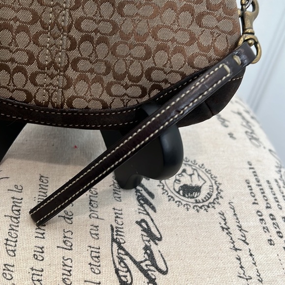 Coach Signature Brown Canvas Suede Trim Kisslock Framed Wristlet -Coin Wallet - Picture 10 of 16